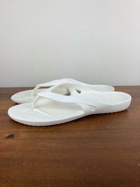 Crocs Kadee II Flip Flop Sandals White 202492 Women's Size 10 Pre Owned.